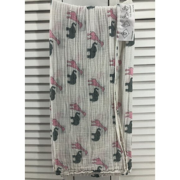 Swaddle Designs Cotton Muslin Swaddle Pink Giraffe & Elephant - Picture 5 of 5
